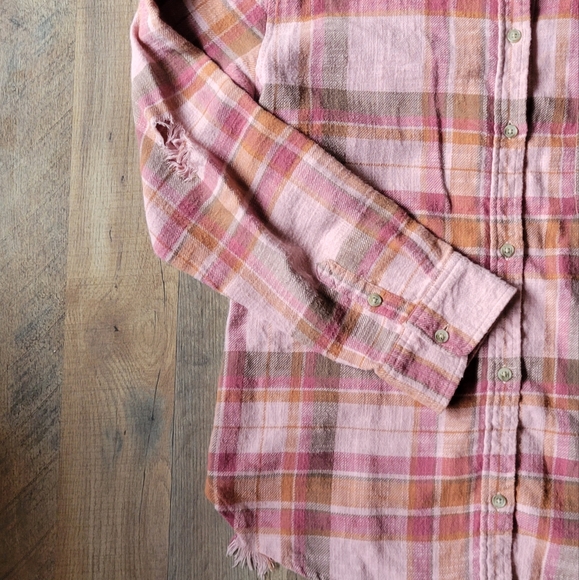 American Eagle Distressed Flannel - Picture 3 of 6